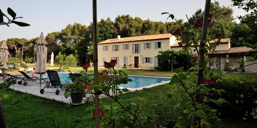 Mas De Lure Bed & Breakfast Salon-de-Provence Bagian luar foto
