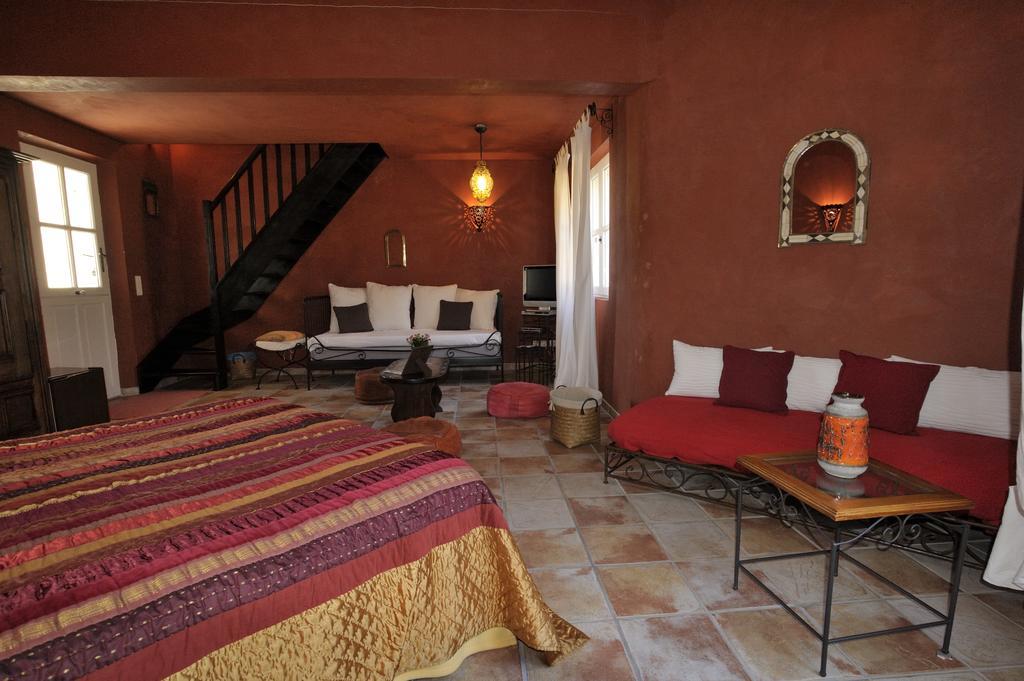 Mas De Lure Bed & Breakfast Salon-de-Provence Bagian luar foto