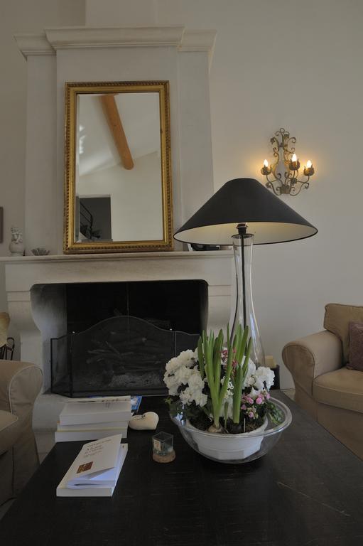 Mas De Lure Bed & Breakfast Salon-de-Provence Bagian luar foto