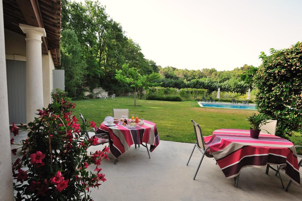 Mas De Lure Bed & Breakfast Salon-de-Provence Bagian luar foto